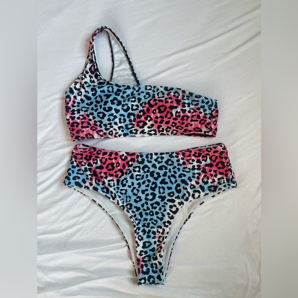 ⭐️EUC⭐️ UNBRANDED 2pc - Picture 1 of 5